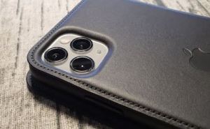 Порівняння: оригінальні шкіряні чохли Apple vs преміальні бренди — що обрати?