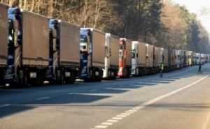 Проблемы при пересечении границы с Польшей продлятся минимум до 15 декабря.