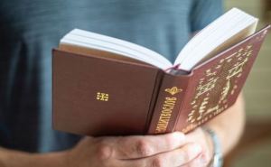 Грех на весь год: что строго запрещено делать 24 октября в Филиппову канитель. Кому помолиться в этот день и о чём?