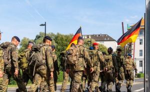 В Германии решили: территория нужна не беженцам, а военным. Строительство нового центра приема в Тегеле остановлено