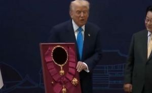 Пока с Украиной и РФ не получается, Трамп решил заняться Северной и Южной Кореями