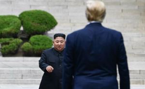 Ким Чен Ын и Дональд Трамп не смогли поговорить