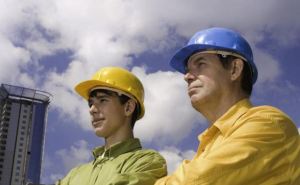 У кого в Украине зарплаты выросли больше чем на 200% за четыре года