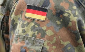 «Итак, дети, кто из вас хотел бы умереть на Восточном фронте?» — стало в Германии мэмом. Автор может угодить за решётку