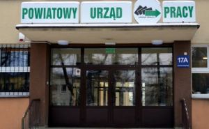 Из-за наплыва украинцев, желающих получить карты побыту, польские уженды не справляются с нагрузкой