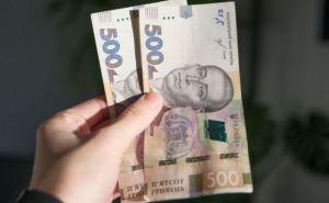 Деньги получит только половина жителей Украины. На всех средств не выделили