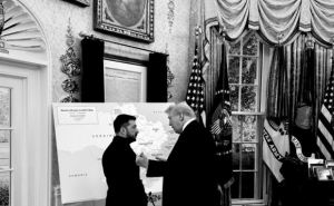 30 часов за две недели — и никакого результата: пресс-секретарь Трампа рассказала кто его сильно расстроил