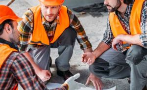 Как немцы относятся к мигрантам на работе и в быту? Какие перспективы у украинцев в Германии