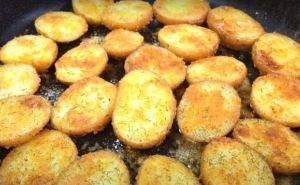 Почему зимой тянет на жареную картошечку: силы воли и советов врачей не хватает сдержаться