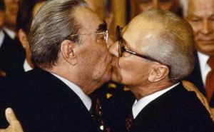 В столице Германии хотят убрать из школьной программы изучение истории ГДР. Но любителей того периода это не остановит