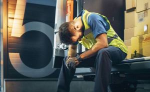 Власти Германии призывают жителей страны больше работать, но как быть с  детьми? Украинские примеры