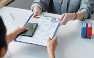 Как жителям с неподконтрольных территорий получить документы в Германии без украинского паспорта