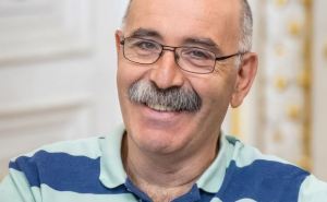 Серьезно о веселом в разговоре с писателем Александром Володарским. Часть первая