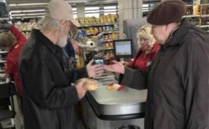 Банк теперь может заблокировать карту за обычные покупки в супермаркете: новые реалии финмониторинга в Украине