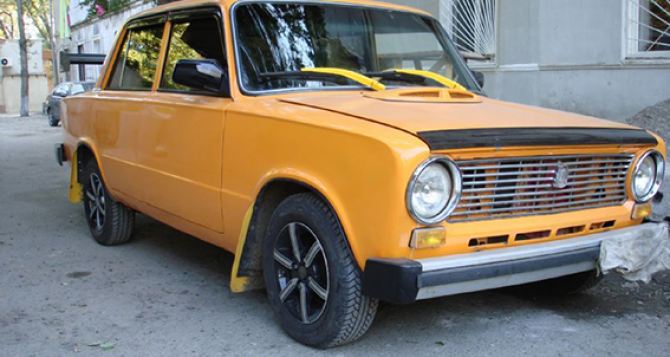 Чтобы добраться домой мужчина угнал автомобиль