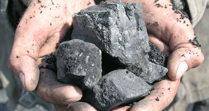 Шахтеры «Краснодонугля» выдали на-гора в ноябре 454 тысячи тонн угля