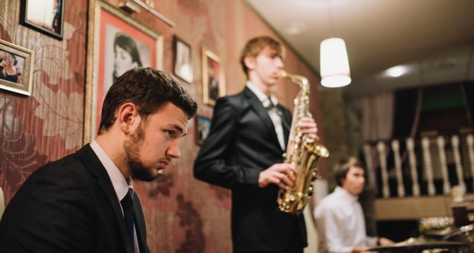 Впервые в Луганске будет записан альбом джазового трио с изюминкой  фото видео