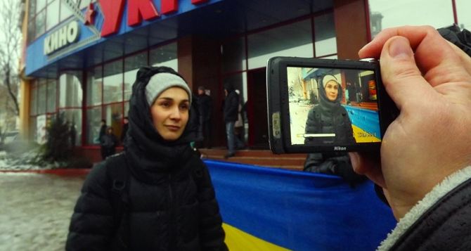 Вокалистка известной украинской группы рассказала в Луганске о Евромайдане (фото, видео)