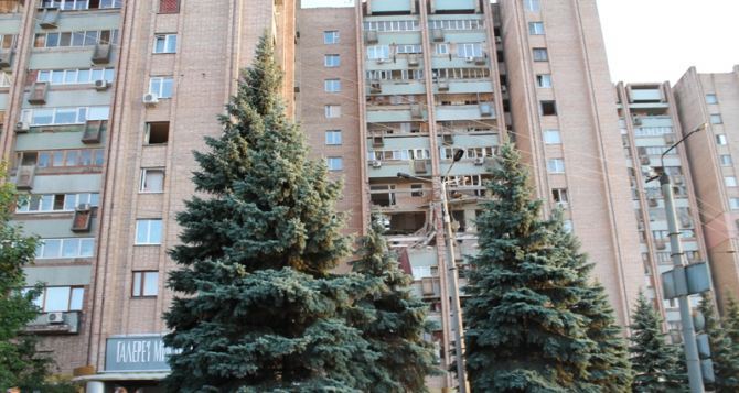 Мэр Луганска рассказал, когда жильцы взорвавшегося дома на улице Шевченко въедут в свои квартиры