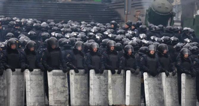 На улицу Грушевского в Киеве стягиваются силовики