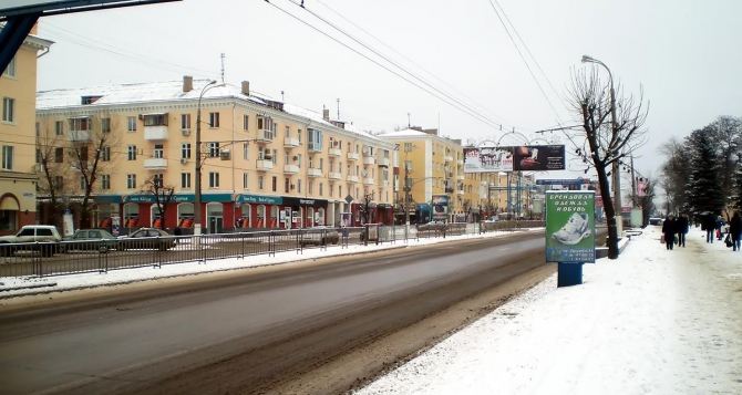 В Луганске подсветили дома по улице Советская