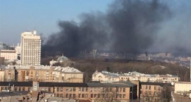 Киев в огне: социальные сети «взорвало» противостояние в столице (фото)