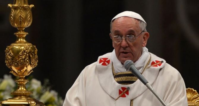 Папа Римский высказался по поводу столкновений в Киеве
