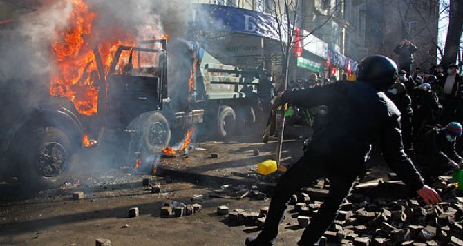 Количество погибших в результате столкновений в Киеве увеличилось