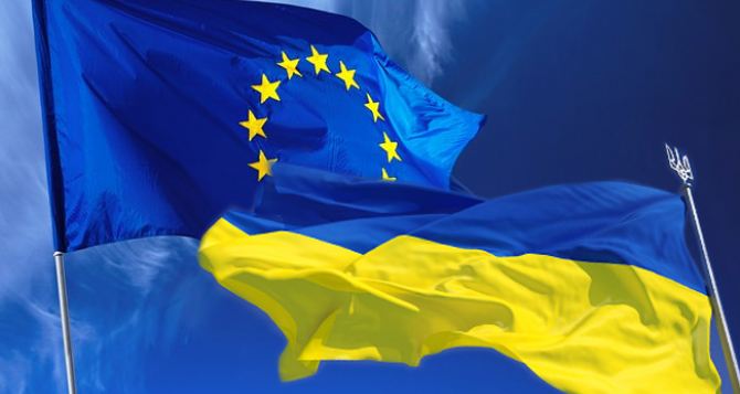 ЕС в срочном порядке введет санкции против украинских чиновников