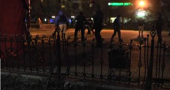 Стрельба возле Луганской облгосадминистрации (видео)