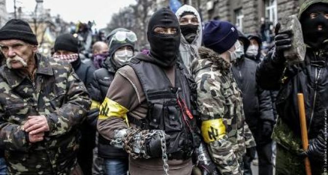 «Правый сектор» объявил мобилизацию из-за ввода российских войск в Украину