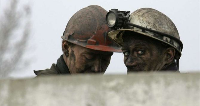 ЧП на шахте в Луганской области: один человек погиб, трое получили травмы