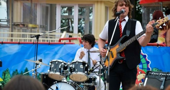В Луганске запустят «двухчасовую машину времени» рок-музыки