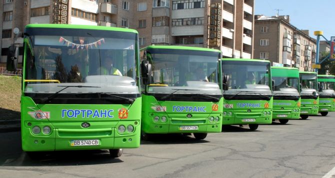 Во всех автобусах Луганска установят автоматическую систему оповещения об остановках (видео)