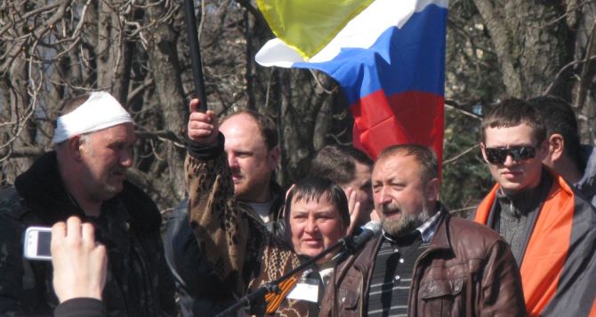 Ночью было совершено нападение на палатку Народного ополчения и  Луганской гвардии фотовидео