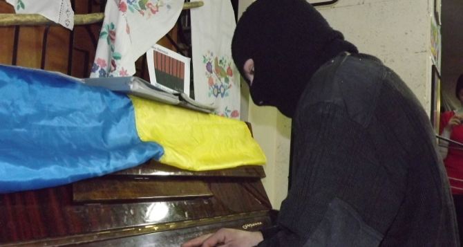После Майдана мне уже ничего не страшно. — Пианист-«экстремист» посетил Луганск (фото, видео)