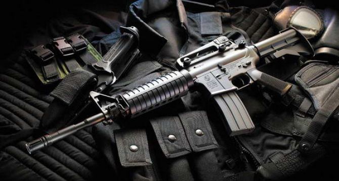Штурм СБУ в Луганске: неизвестные захватили оружие силовиков