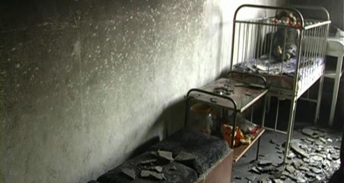 На Луганщине горела детская поликлиника (фото)