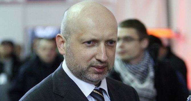 Турчинов подписал указ о начале антитеррористической операции на востоке Украины