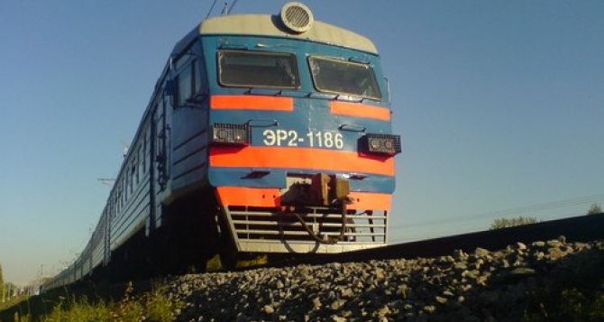 Донецкая железная дорога назначила 9 дополнительных пригородных поездов на Пасху