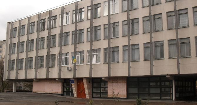 В Луганске освободили похищенного директора школы