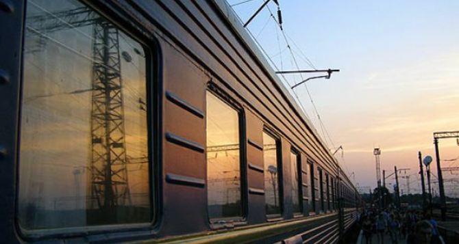 На Луганщине запустили дополнительный поезд
