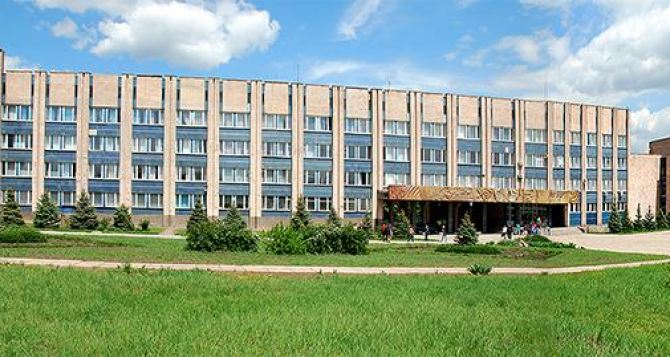 Что происходит в районе аграрного университета в Луганске?