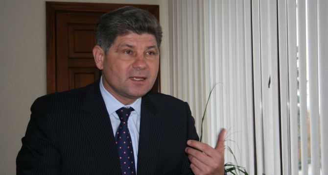 Мэр Луганска требует прекратить уничтожение города