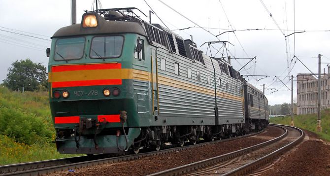 Информация о том, что с поезда «Донецк — Киев» якобы сняли всех мужчин, не соответствует действительности. — ДонЖД