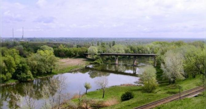 Украинские военные разминировали мост между Северодонецком и Лисичанском