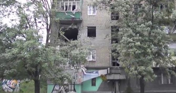 Работе гуманитарного коридора из Луганска мешают постоянные обстрелы города. — Веригина