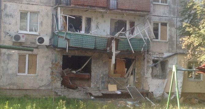 Последствия артобстрела в Луганске: поселок Юбилейный (фото)