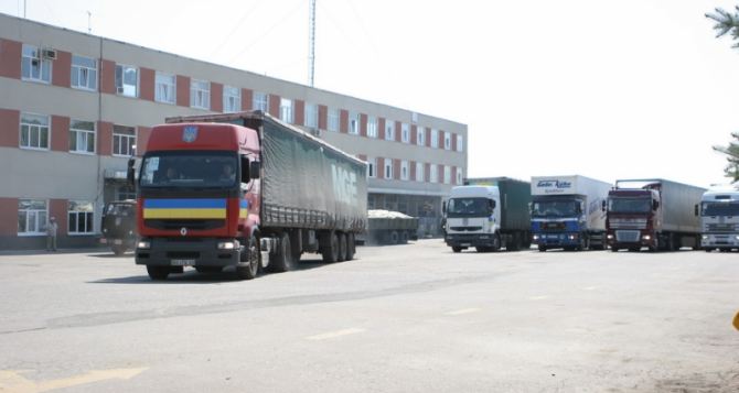 Слухи о продаже продуктов из украинской гуманитарной помощи на Луганщине будут проверять