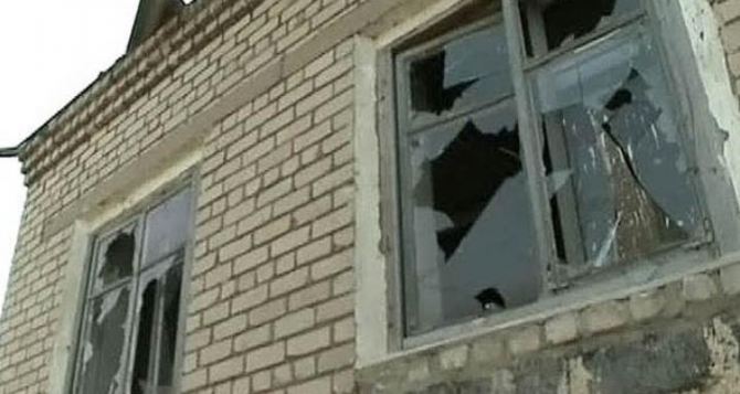 Под минометный обстрел попала улица Волгоградская в Луганске (видео, карта)